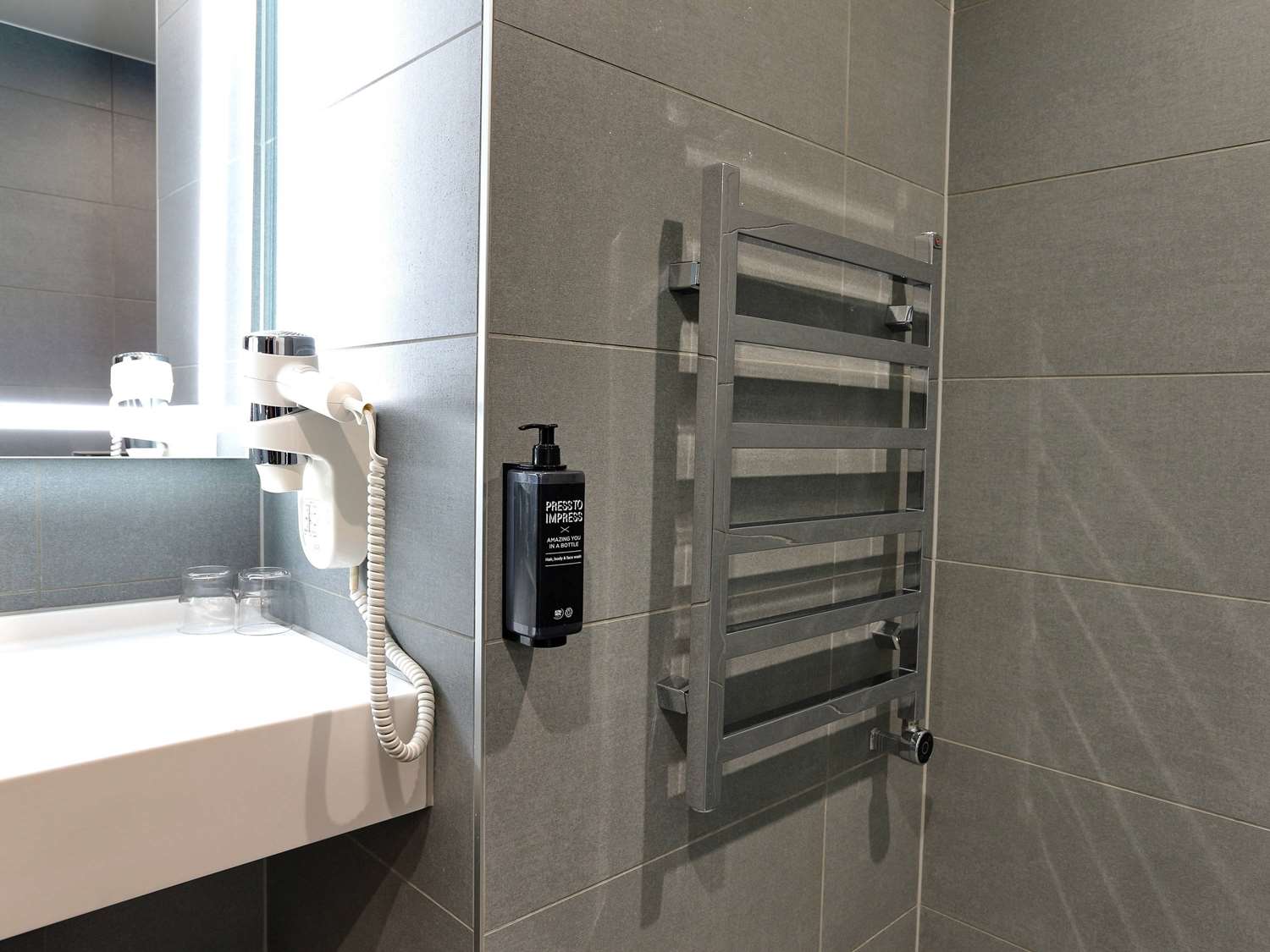 IBIS STYLES AJACCIO NAPOLEON - Tap to explore photos