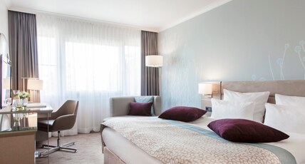 Crowne Plaza Berlin City Centre Room Type - 1 King Standard City View High Floor Crowne Plaza Berlin City Centre Room Type - 1 King Standard City View High Floor