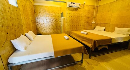 COCONUT COASTAL VILLA & COTTAGE Room Type - Family super deluxe
