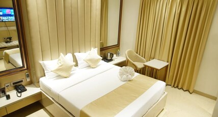 Red Orchid Room Type - Deluxe Room