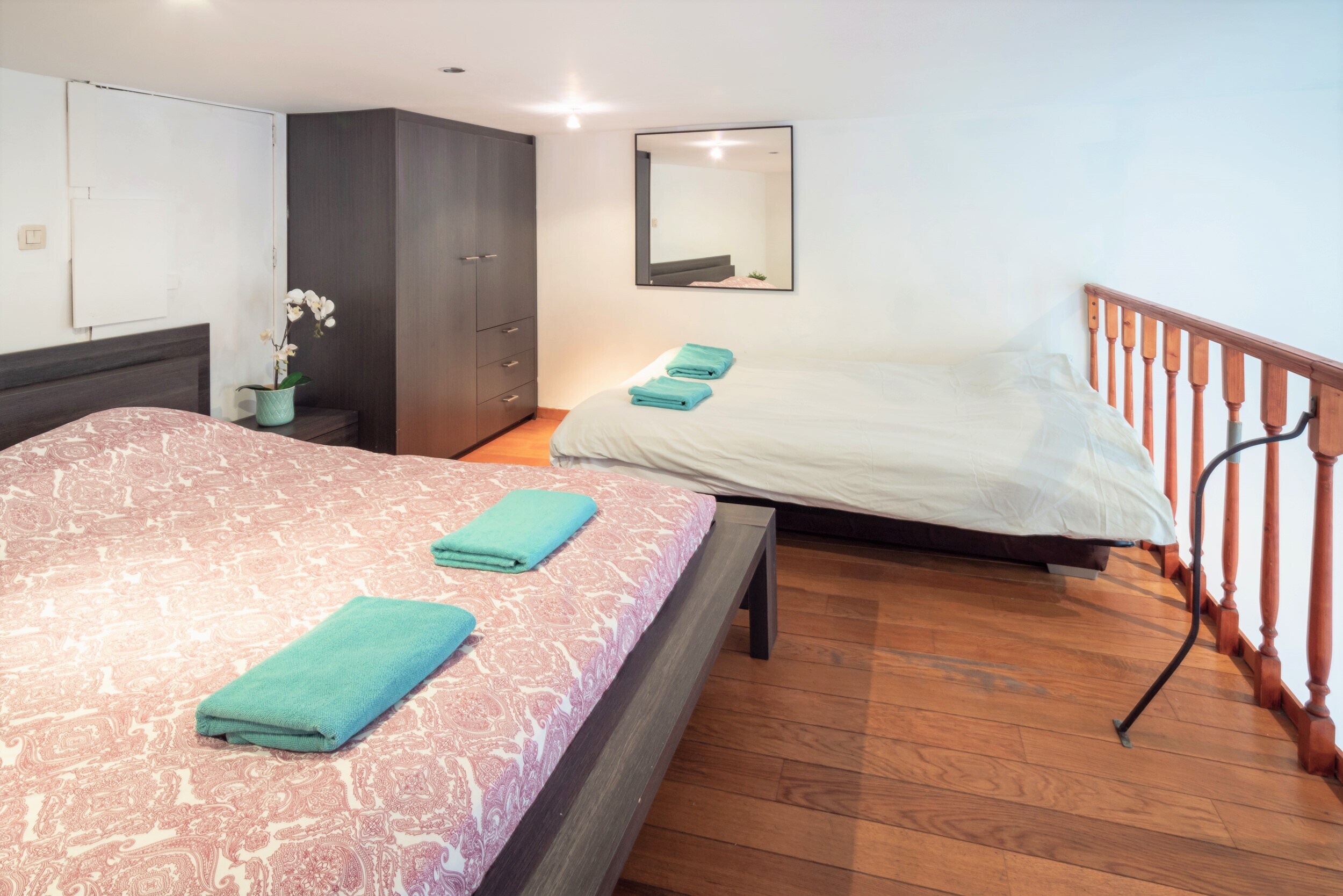 Saint Pauls 1-Bedroom Apartment - Tap to explore photos