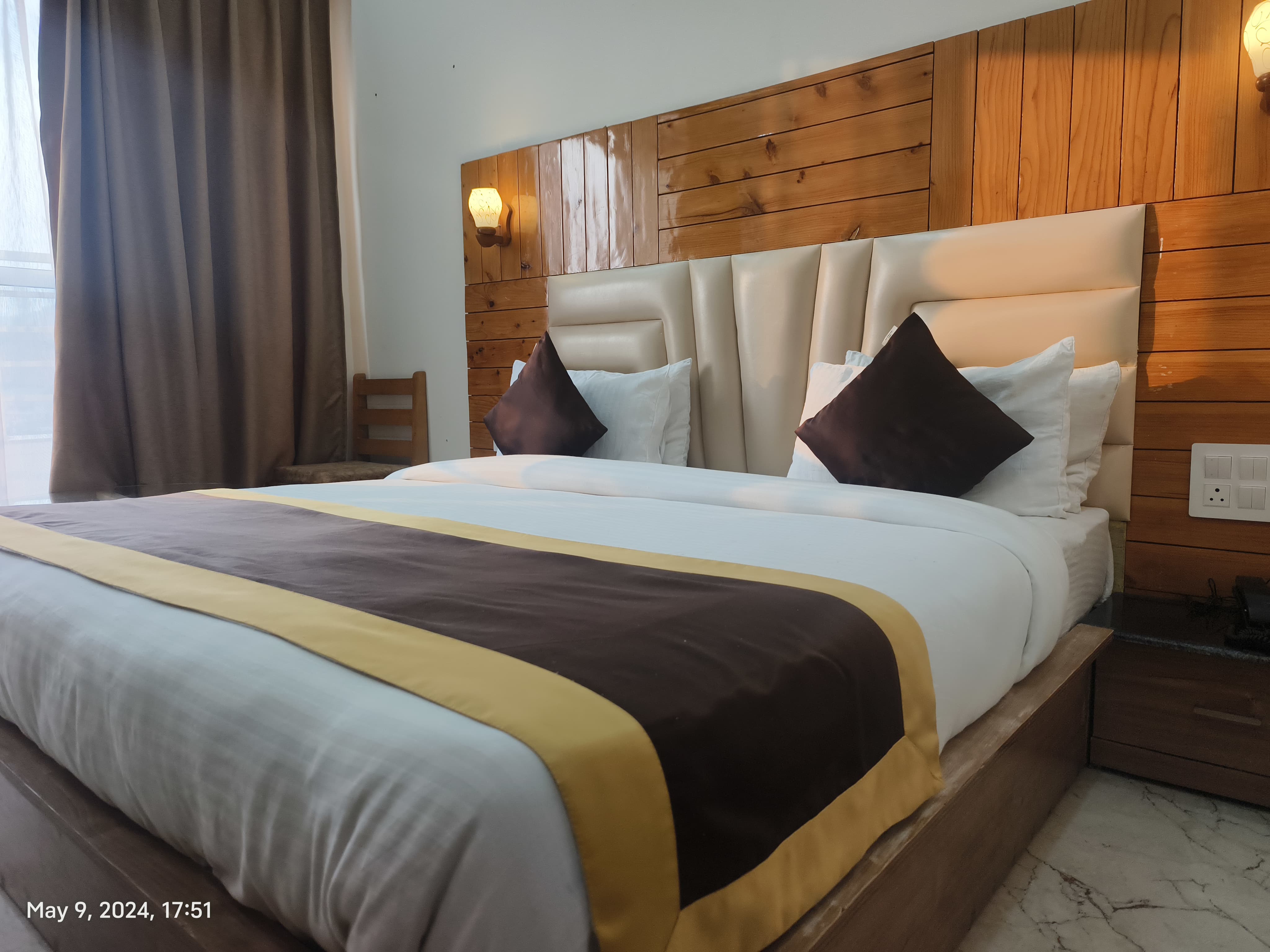 MONAL INN - Tap to explore photos