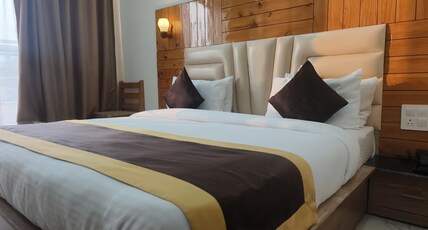 MONAL INN Room Type - Deluxe Room