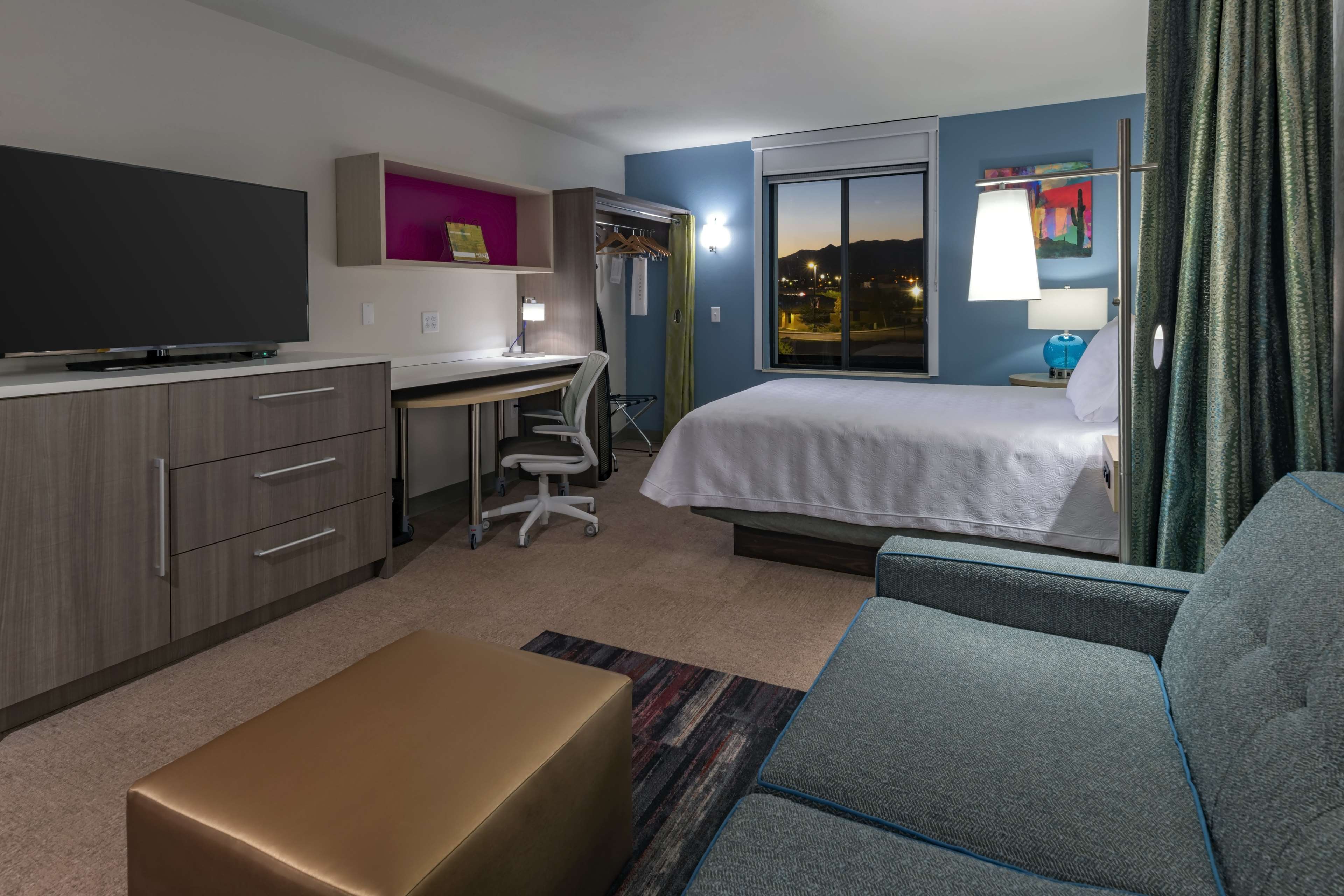 Home2 Suites by Hilton Kingman - Tap to explore photos