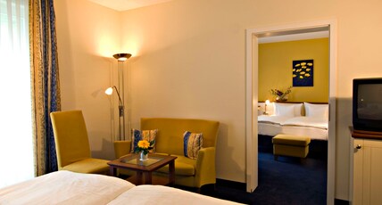 Best Western Plus Ostseehotel Waldschloesschen Room Type - 1 Double Bed, Standard Room, Bathrobe And Slippers, Flat Screen Television, Free W-Lan, Free Parking