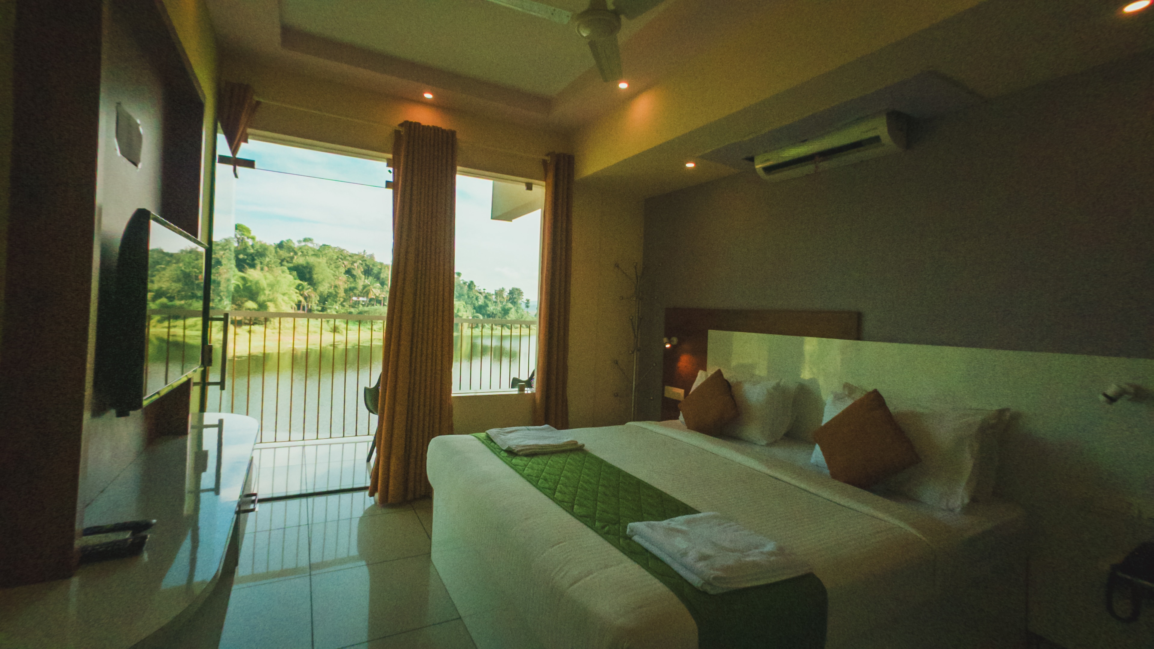 Karapuzha Village Resort - Tap to explore photos