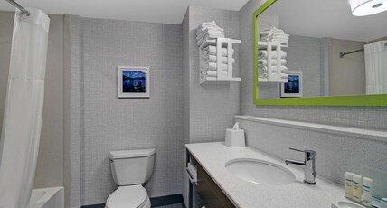 Hampton Inn & Suites by Hilton Syracuse Dewitt Room Type - 2 QUEEN BEDS NONSMOKING