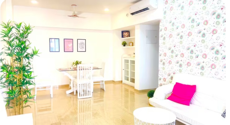 3BHK Highway View : Designer Large Golf Estate Expressway View - Tap to explore photos