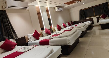 Hotel Anand Palace Room Type - 9 BED ROOM (NON-A.C) AND 2 BATHROOM Hotel Anand Palace Room Type - 9 BED ROOM (NON-A.C) AND 2 BATHROOM