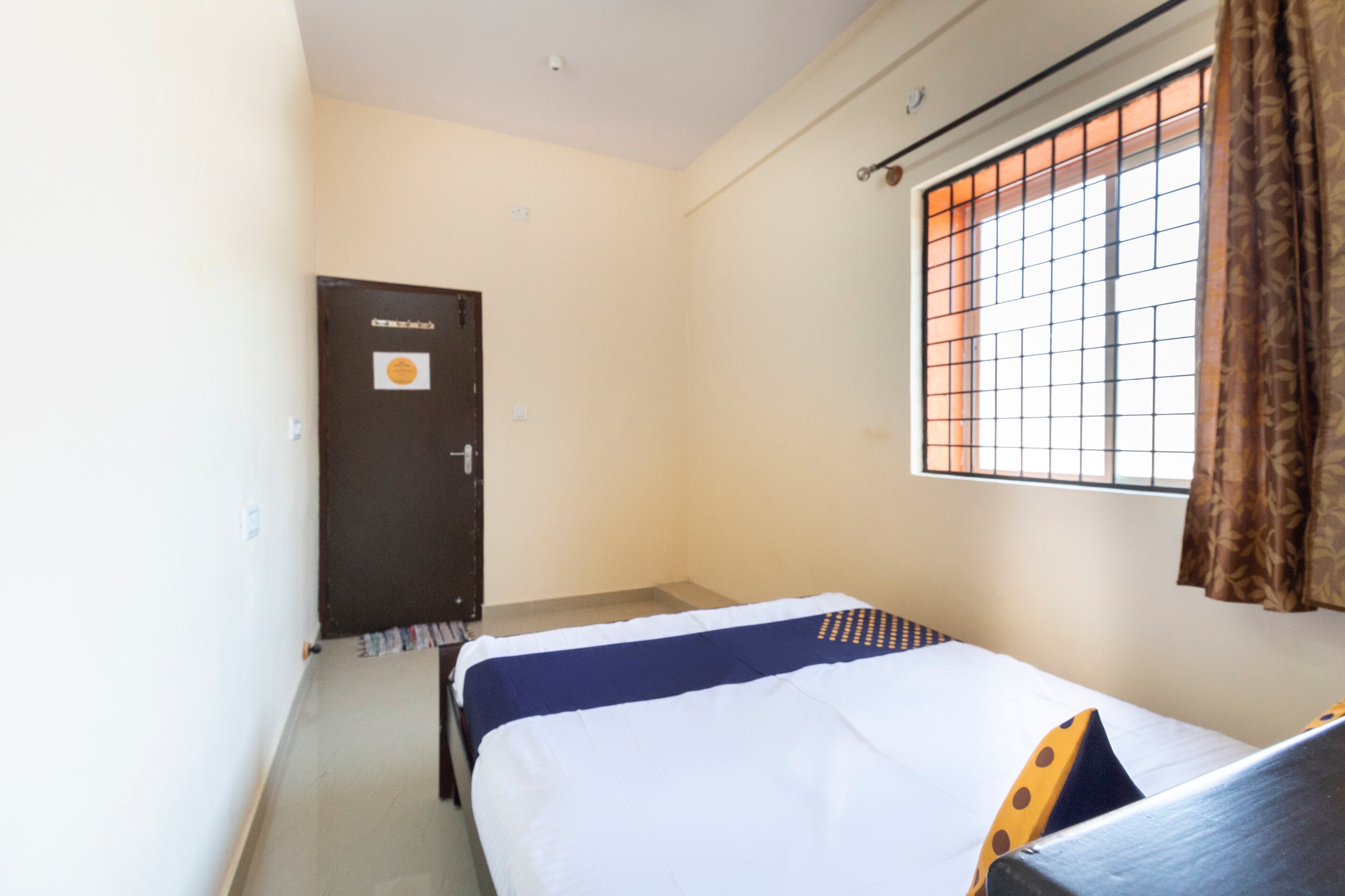 Hotel O SSR Lodging And Boarding - Tap to explore photos