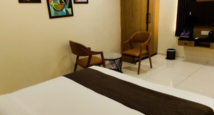 Hotel Rudra Room Type - Deluxe Room