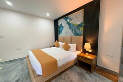 Rooms of THE GOLDEN PALM RESORT & HOTEL