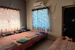 Jyotiba Guest  House Akklakot