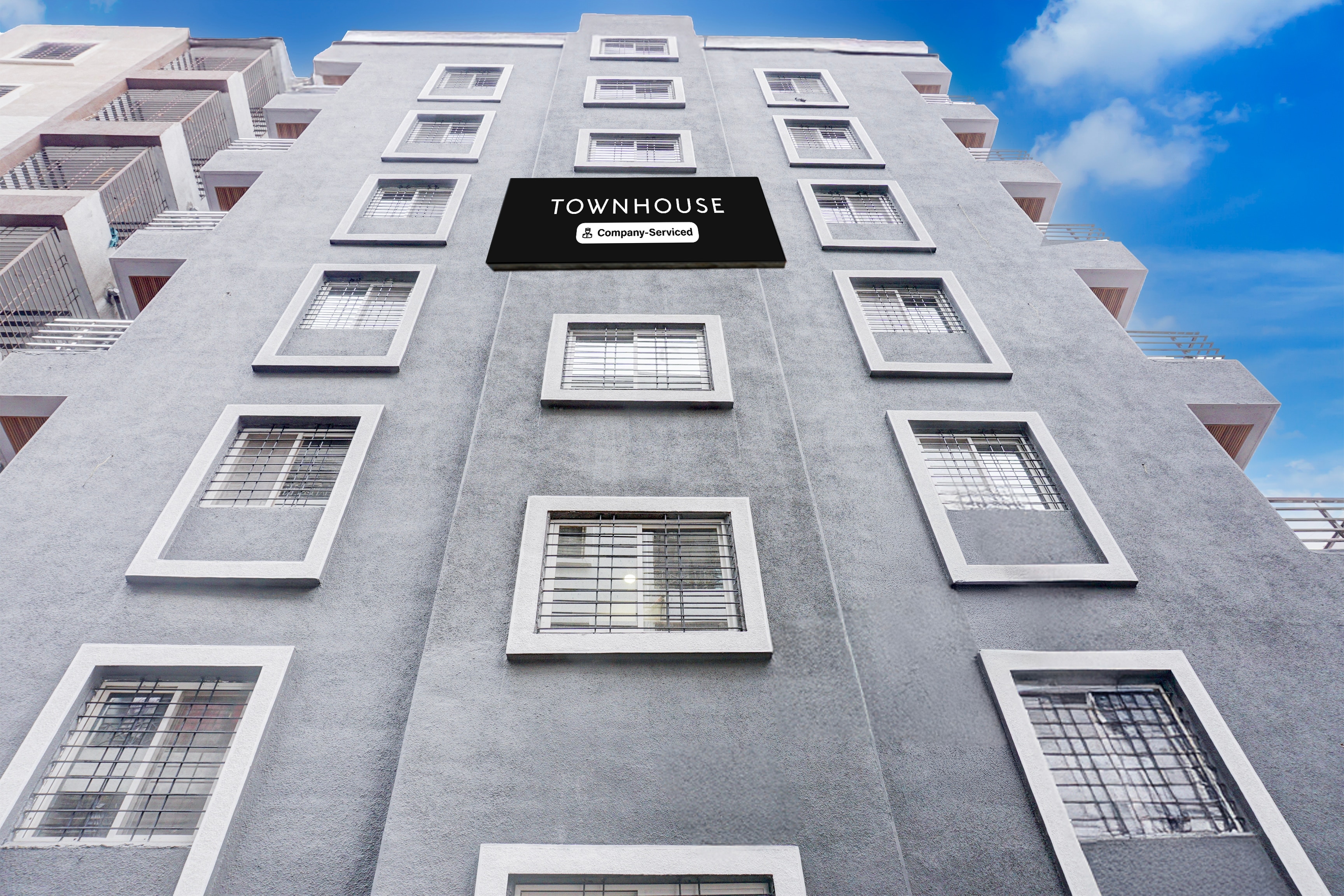 Super Townhouse Hinjewadi Corporate Stays - Tap to explore photos
