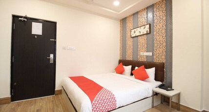 Collection O Vijay Palace Room Type - Classic