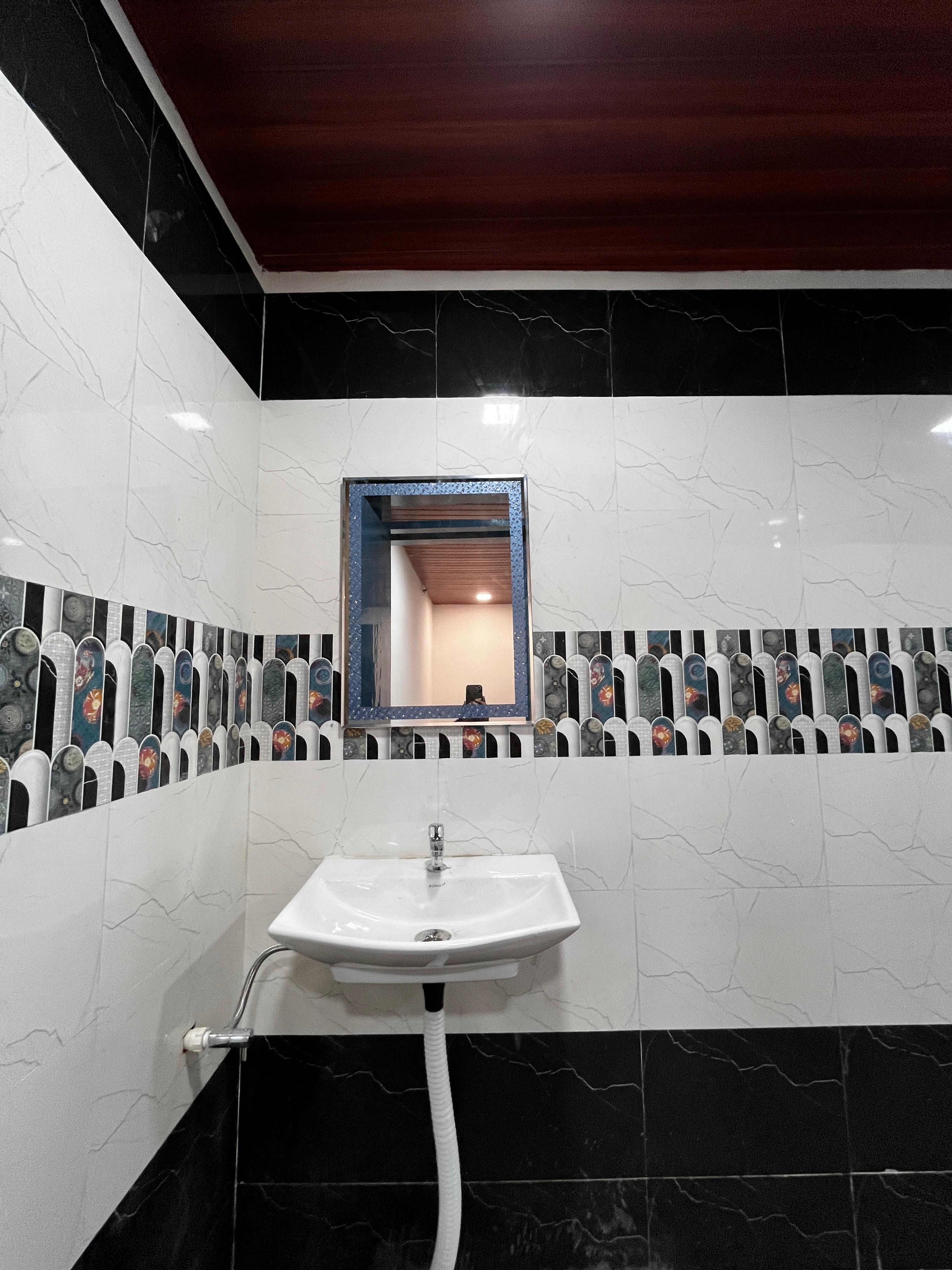 VJ Residency - Tap to explore photos