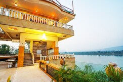 TreeHouse Narmade - A Riverfront Resort & Spa Narmadapuram