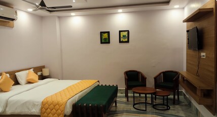 Babu's Premium Room Type - Suite Room
