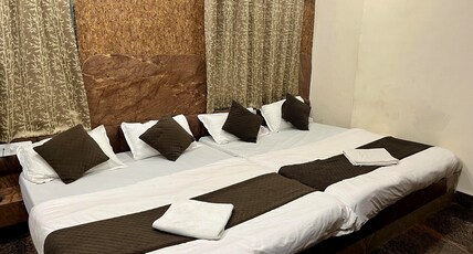 Hotel Kaka Inn Room Type - Ac Deluxe Four Bed Room