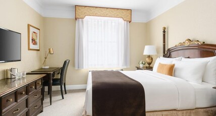 The Lucerne Hotel Room Type - Deluxe King Suite