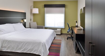 Holiday Inn Express Hotel & Suites Carthage Room Type - Standard Room