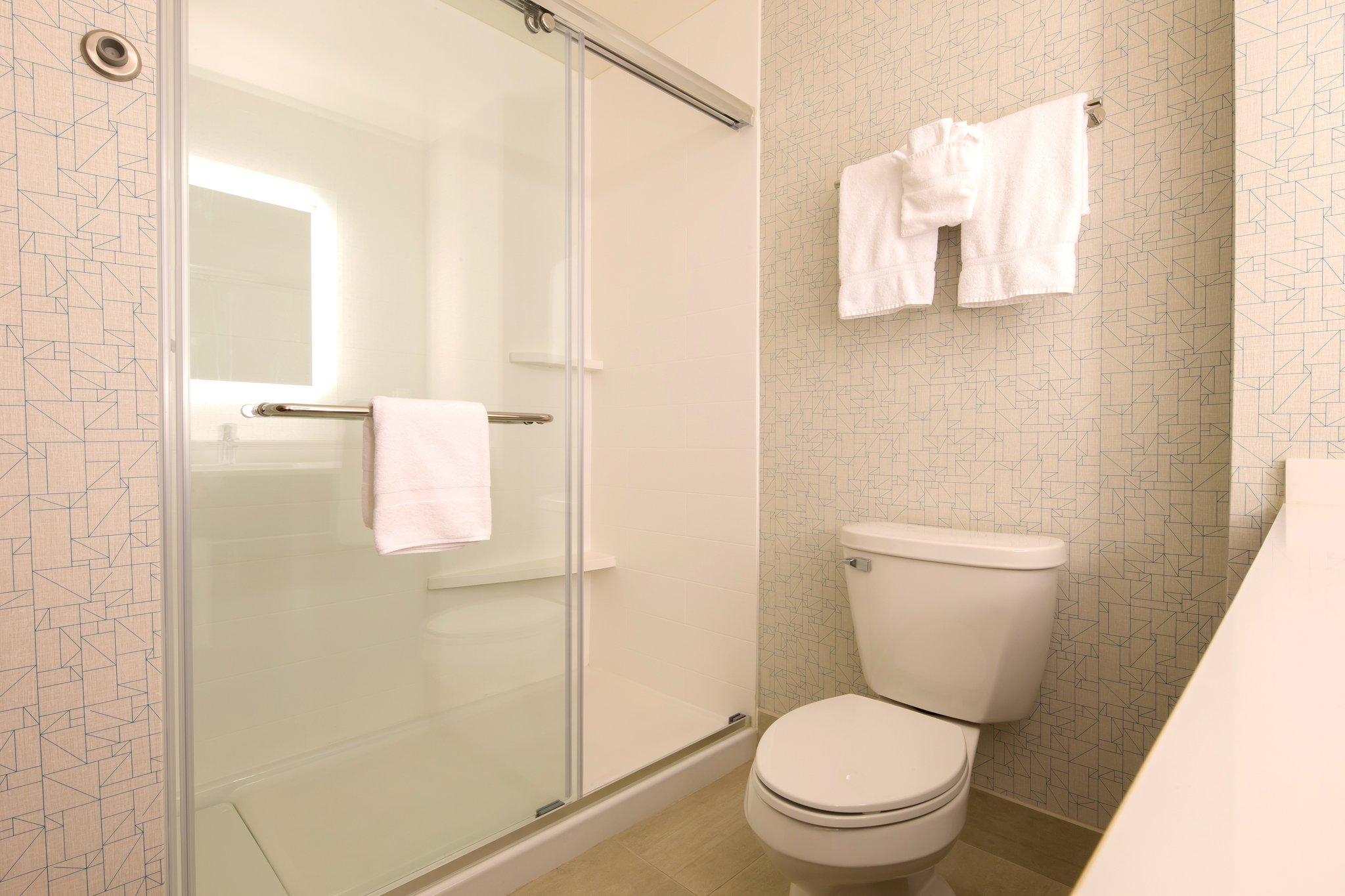 Holiday Inn Express Rochester Hills - Tap to explore photos