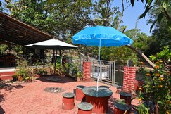 THERIPPLINGEDGE VILLA