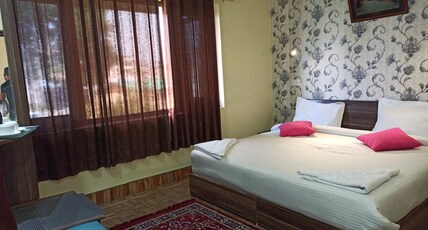 Hotel curio's All seasons Room Type - Deluxe Room