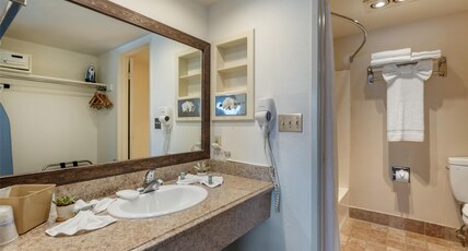 Best Western Westminster Inn Room Type - Suite-1 King Bed, Non-Smoking, Sitting Area, Kitchenette, Full Breakfast