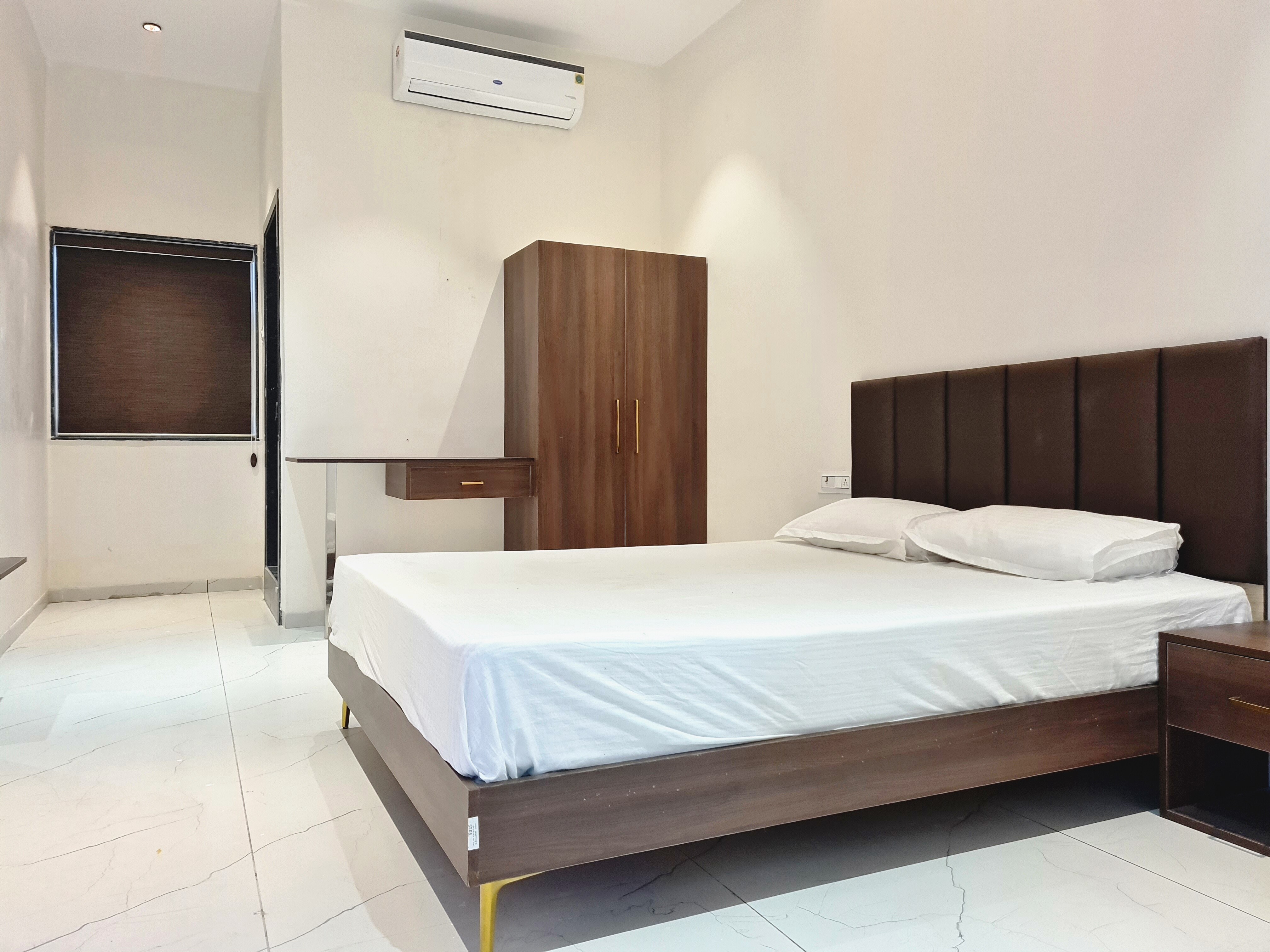 Sai utsav executive - Tap to explore photos