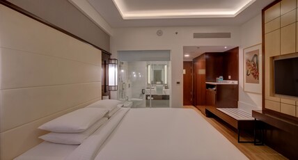 Courtyard by Marriott Surat Room Type - Deluxe King City View