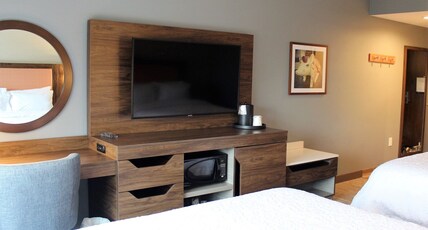 Hampton Inn Lexington NC Room Type - 2 QUEENS W  FRIDGE MICROWV