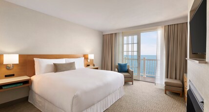 InterContinental The Clement Monterey, an IHG hotel Room Type - 1 Bedroom Suite Dining Oceanfront Balcony Sofa Bed InterContinental The Clement Monterey, an IHG hotel Room Type - 1 Bedroom Suite Dining Oceanfront Balcony Sofa Bed