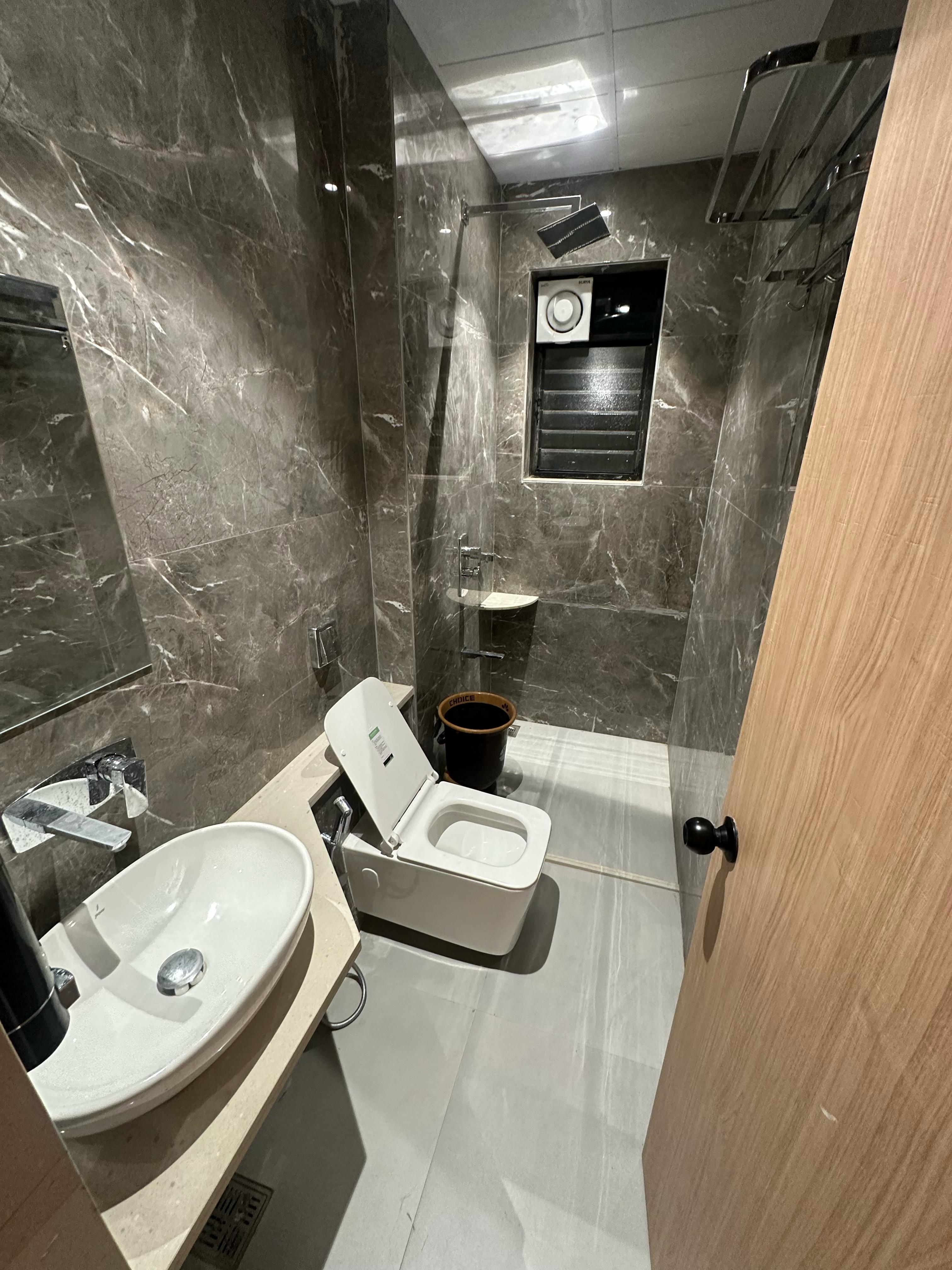 HOTEL V9 - Tap to explore photos