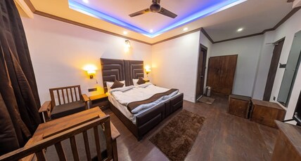 Hotel Lapark Room Type - Deluxe Room with Mountain View