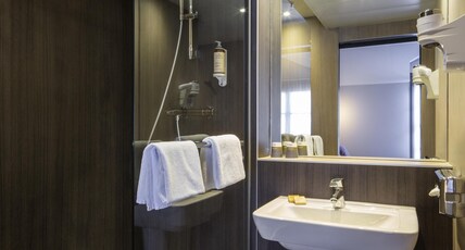 Mercure Versailles Chateau Room Type - Classic Room with 1 double bed