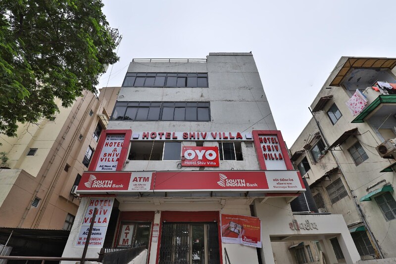 Hotel Shiv Villa - Tap to explore photos