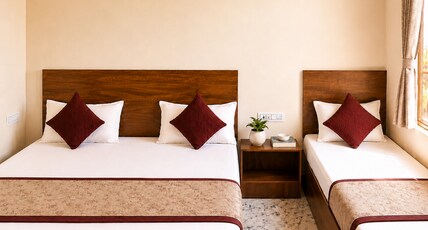 Hotel Baldev Palace Room Type - Deluxe Triple Room Hotel Baldev Palace Room Type - Deluxe Triple Room