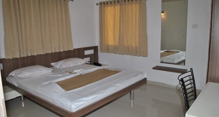 Hotel Platinum Junagadh Room Type - Comfort AC Room
