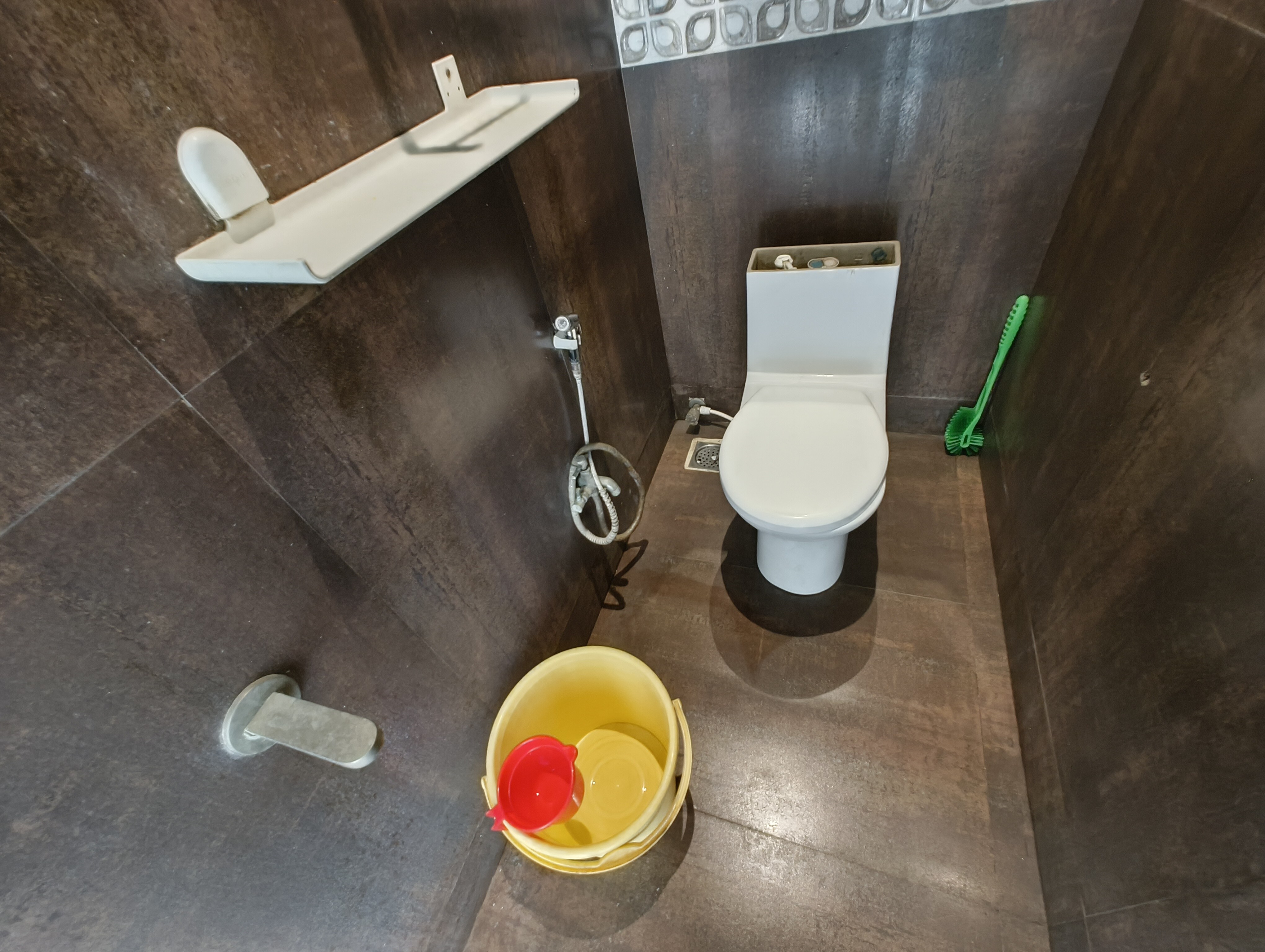 Avvai Ramanathan Service Apartment - Tap to explore photos