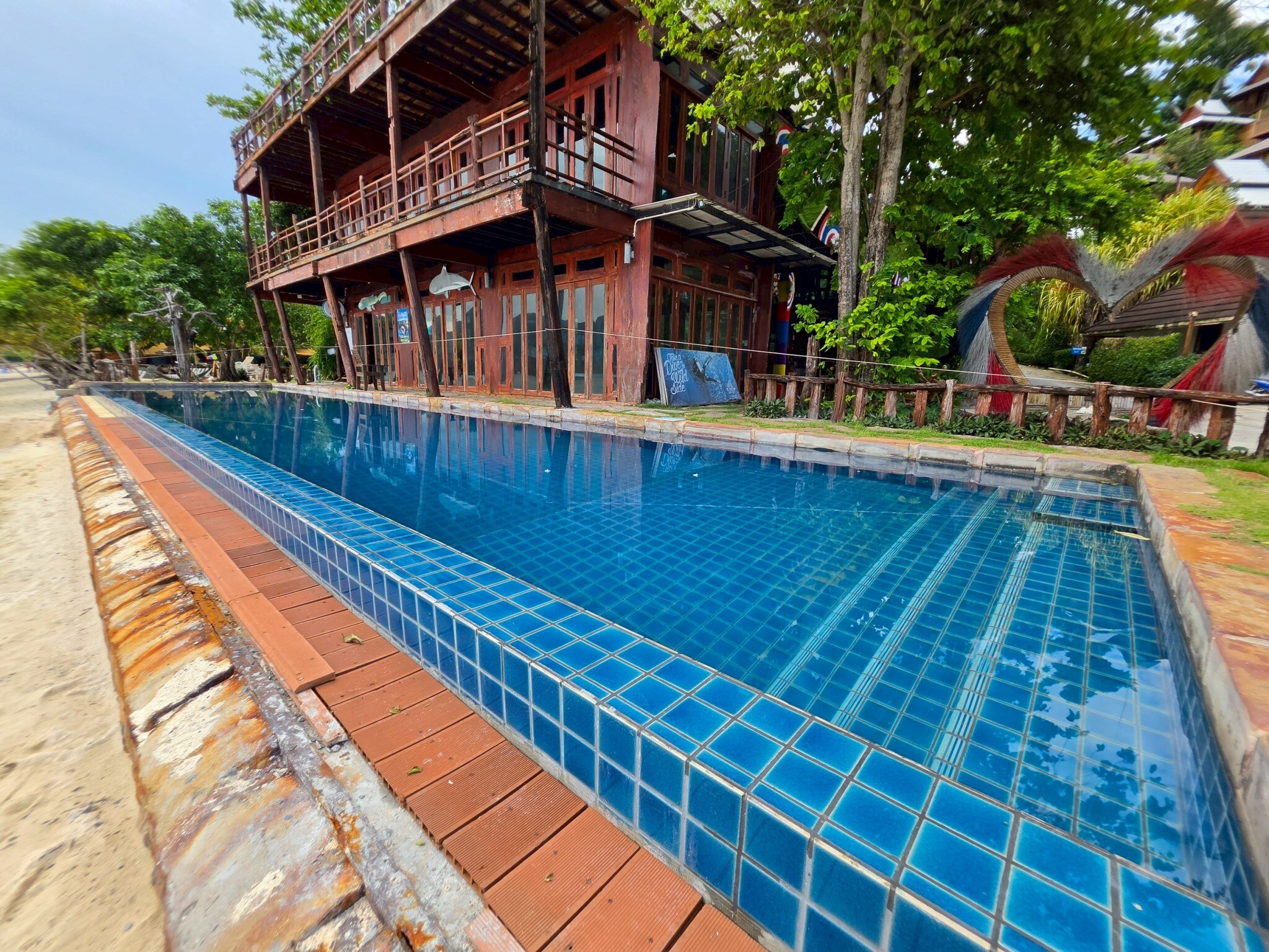 Phi Phi Mountain Beach Resort - Tap to explore photos