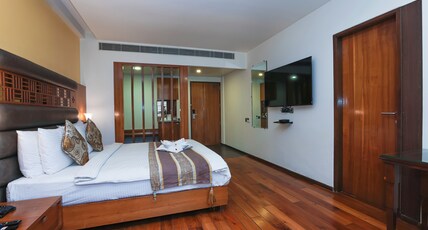 Renest Dunsvirk Court, Mussoorie Room Type - Canary Room Fountain View