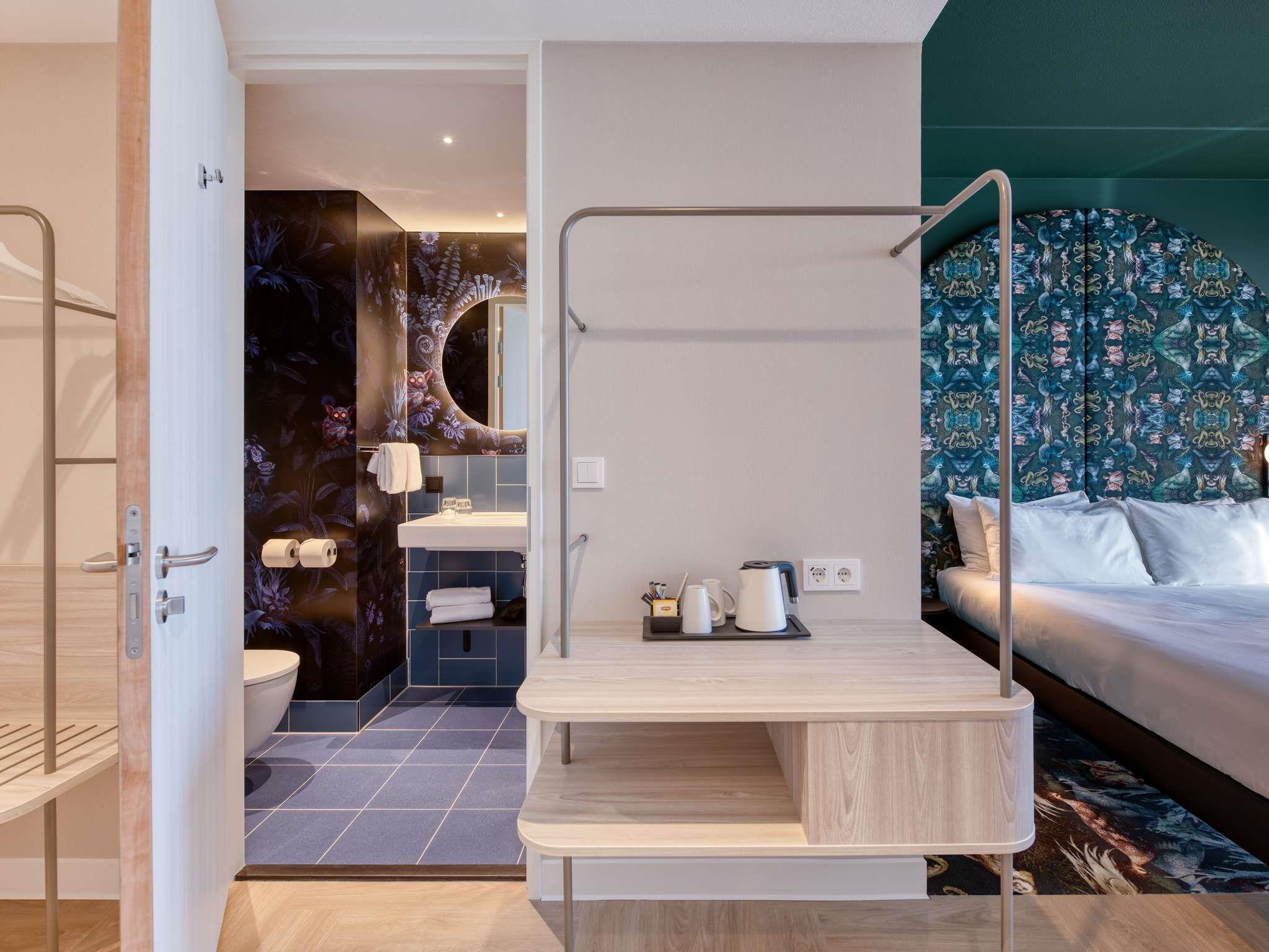 Ibis Styles Rotterdam Ahoy - Tap to explore photos