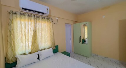 Modern 2BHK Flat in Midtown Prime Location 401 Room Type - Bedroom 