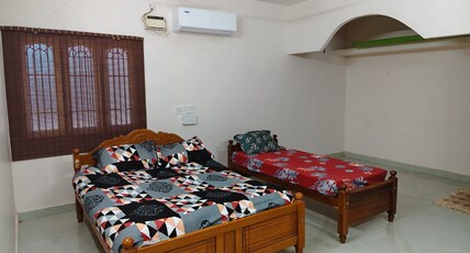 Nila Home Stays Room Type - Deluxe Triple Bed