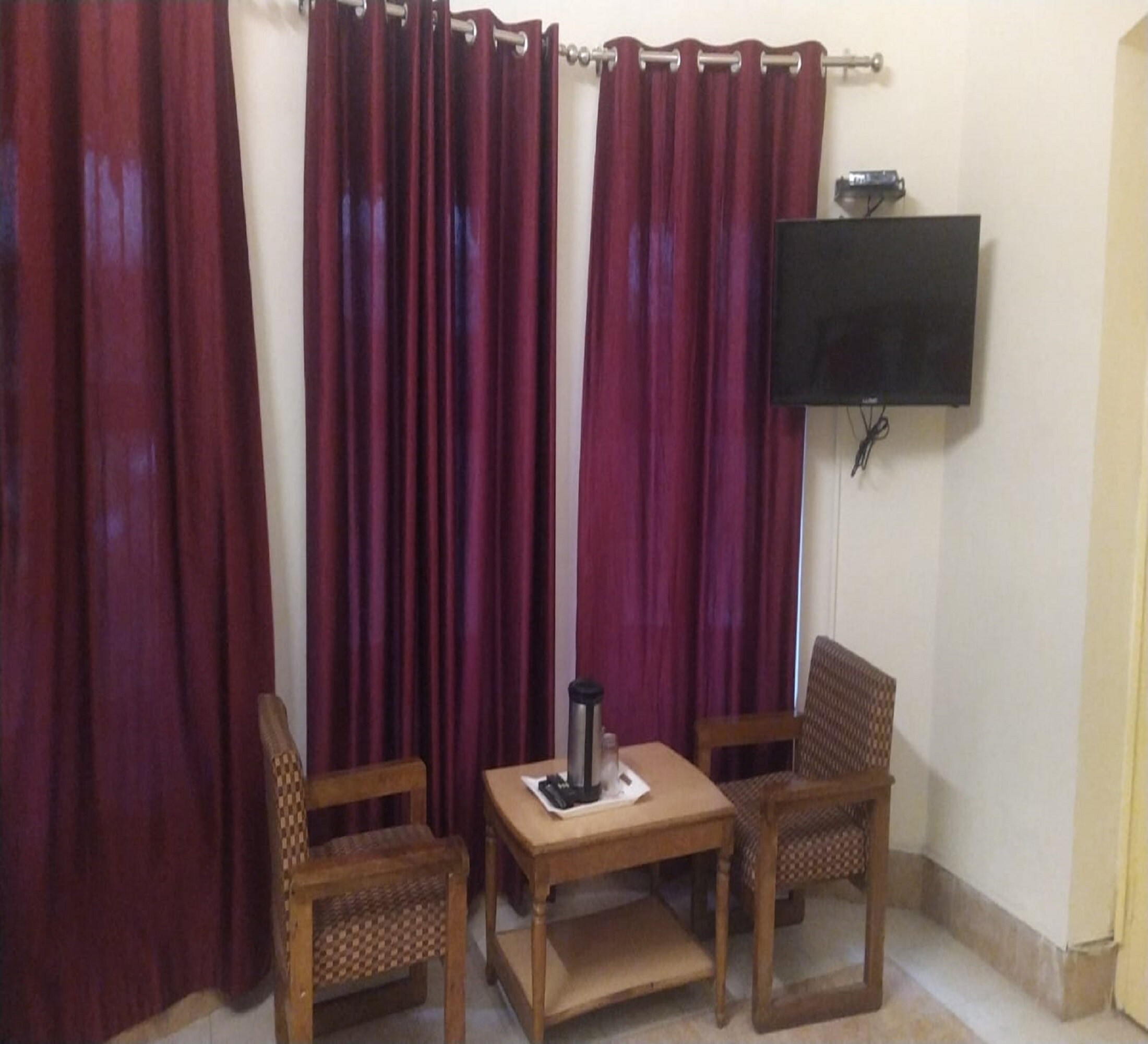 Hotel Heritage - Tap to explore photos