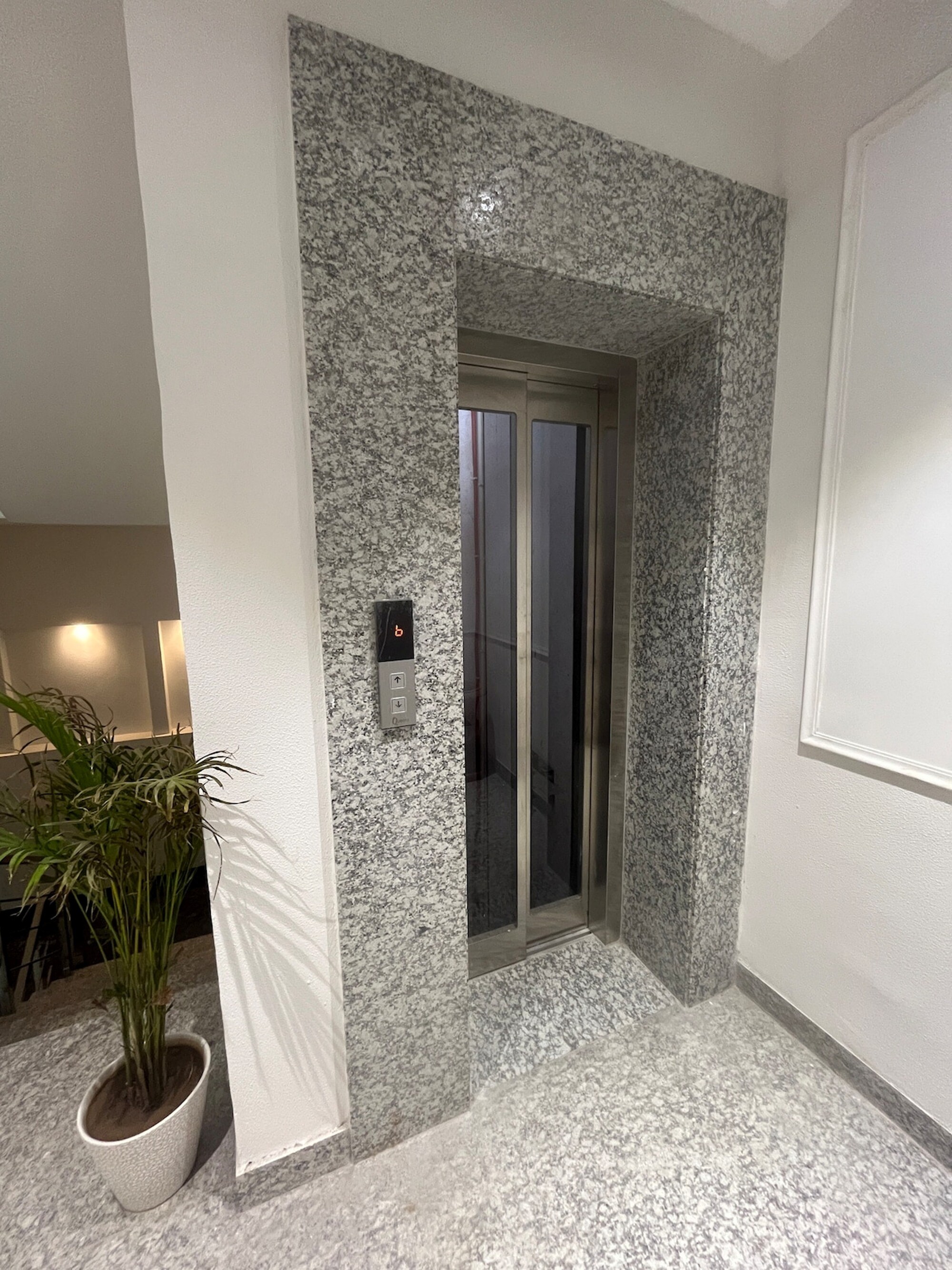 Archive 4BHK/Pool Penthouse Combo - Tap to explore photos
