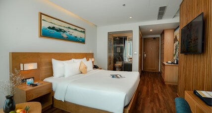 Sala Danang Beach Hotel Room Type - Superior Double Room with Partial Sea View Sala Danang Beach Hotel Room Type - Superior Double Room with Partial Sea View