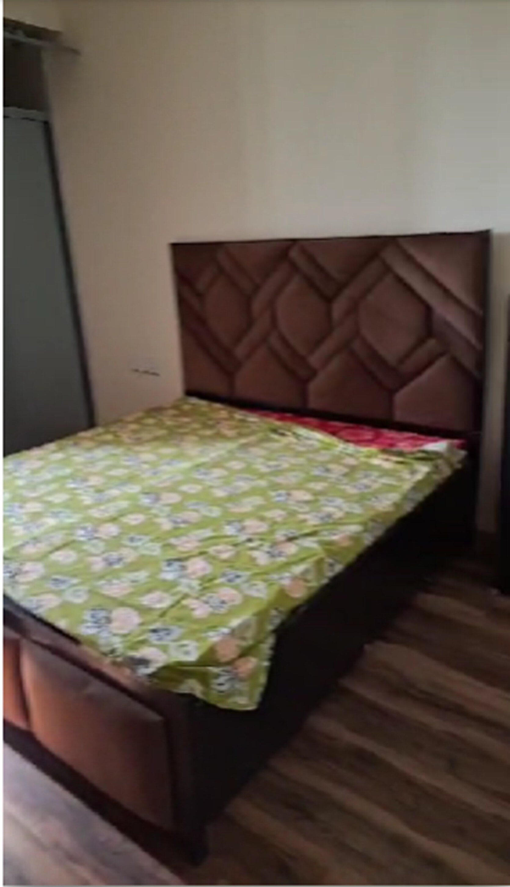 ESDS Guest House- Ghaziabad - Tap to explore photos