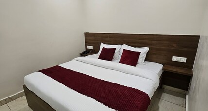 HOTEL JR INN Room Type - Deluxe Room